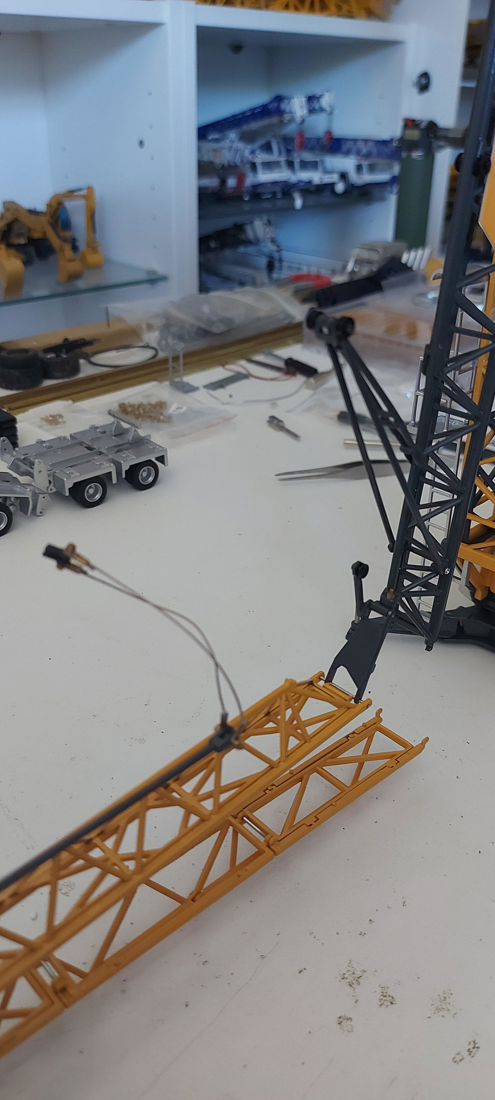 Vögele Super 1900-5i Scale Model | 1:50 Precision Design