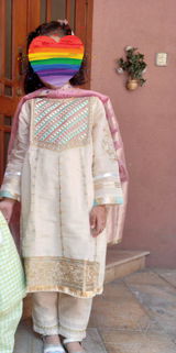 Momena Hasan review photo