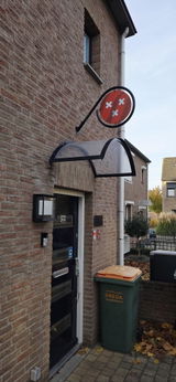 Ernst van den Burg review photo
