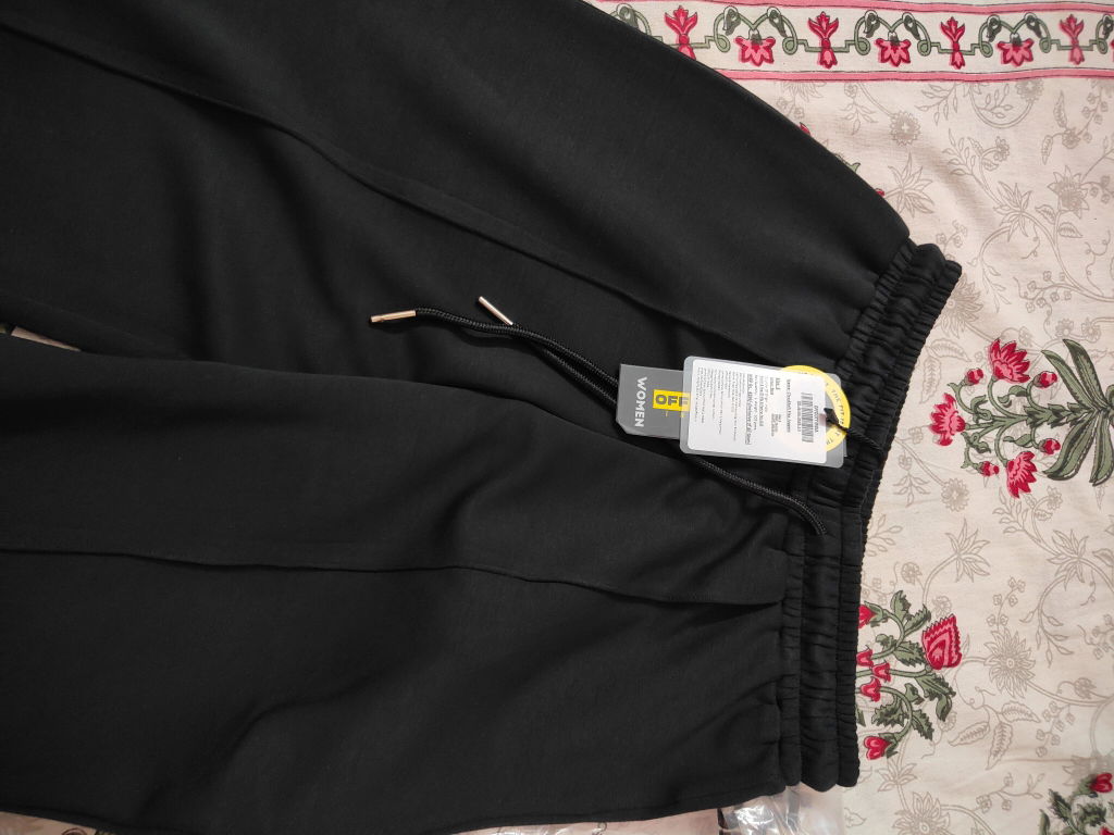 Product photo 1 from Medha Srivastava’s review