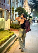 Avik Kumar Singh review photo