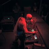 DJ review photo