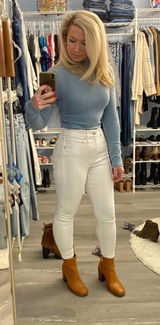 Barbra review photo