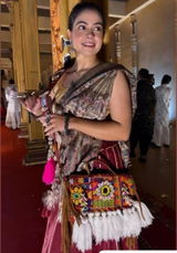 Khushboo Udhani review photo