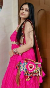 Urvashi Rathod review photo