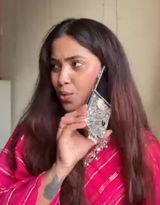 Bharti Singh review photo