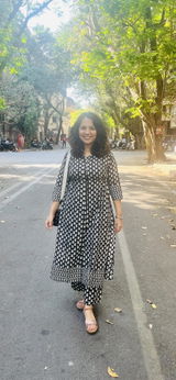 Rashmi Thapliyal review photo