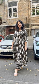 Rashmi Thapliyal review photo