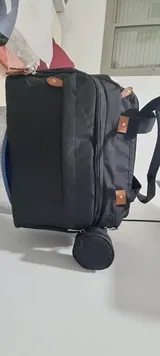 M. review photo