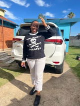 Dumsile K. review photo