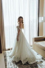 alexa barrenechea review photo