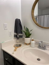 DeAnna J. review photo