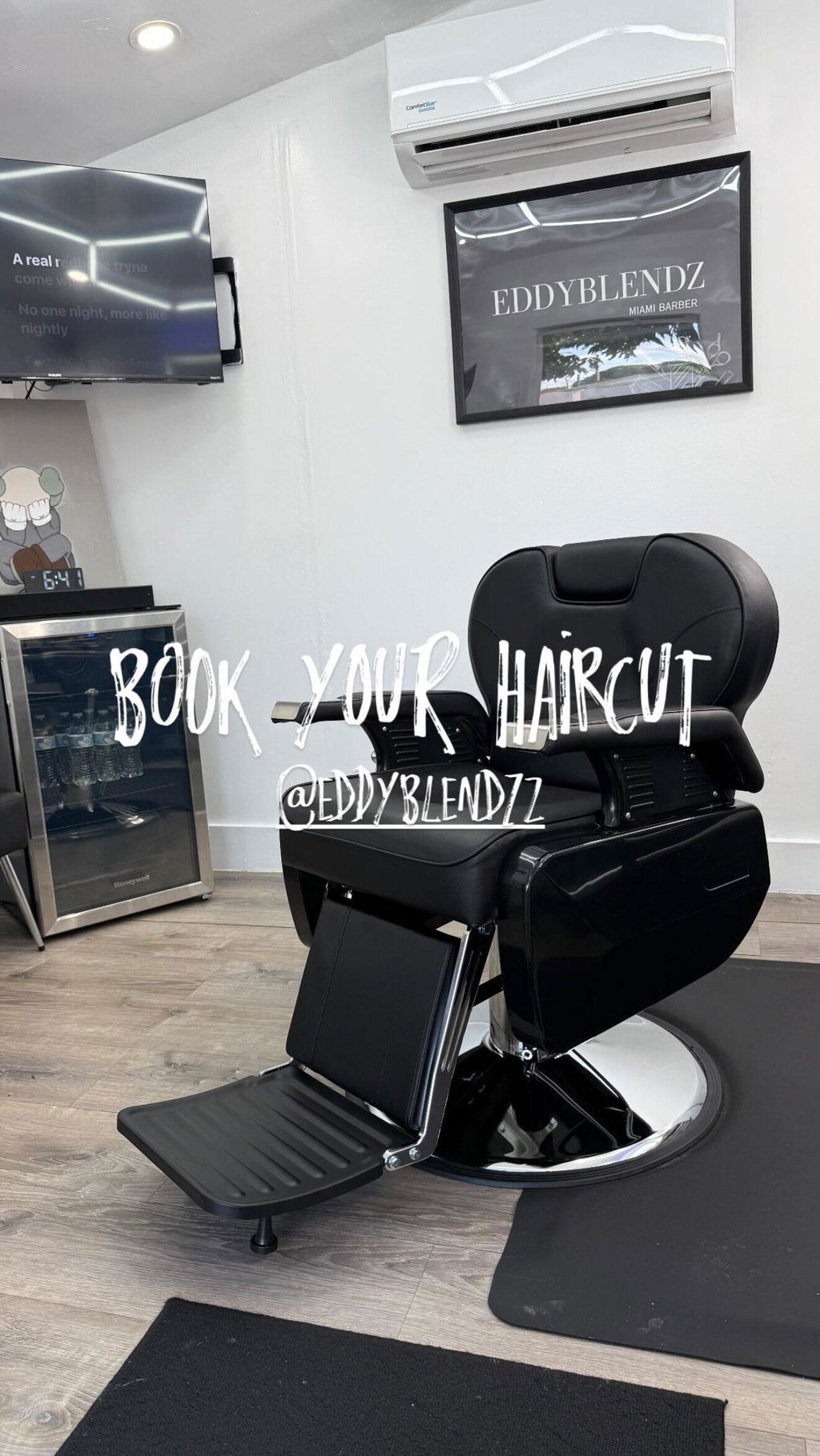 OmySalon BC1202 Classical Style Heavy Duty Hydraulic Reclining Barber Chair