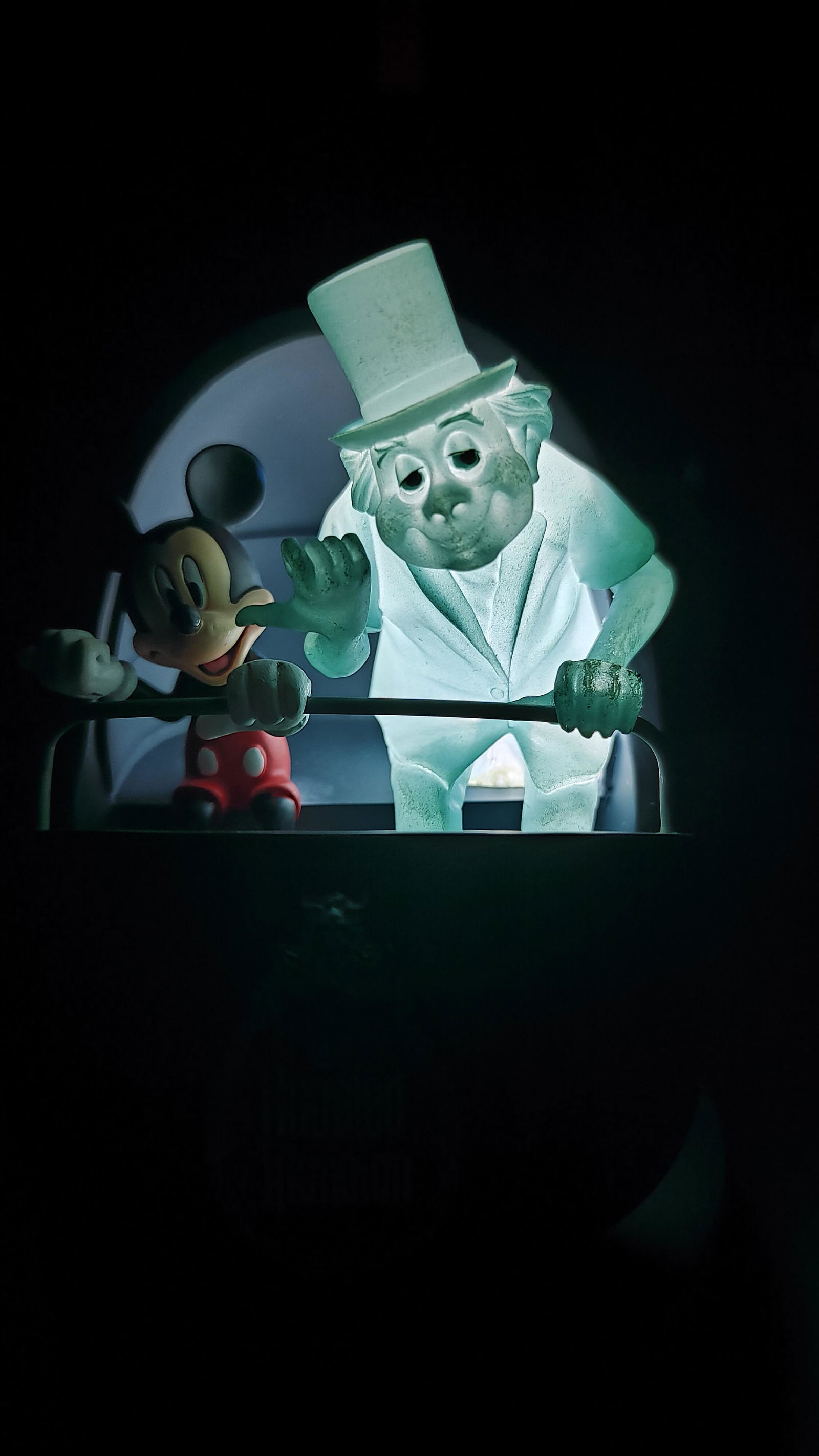 ミッキーのホーンテッドマンション フィギュア｜ディズニーランド