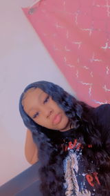 Nayvee Easley review photo