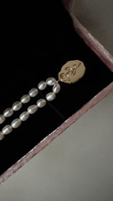 Isabella review photo