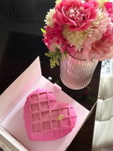 Onyx Hive Cakes