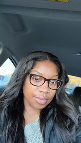 Dee review photo