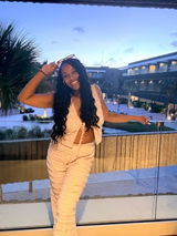 Jada Phillips review photo