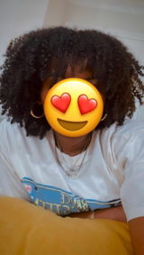 B. Tay review photo