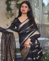 Kousani Roy review photo