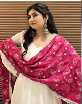 Gadhvi Janki review photo