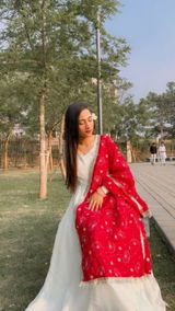 Samia hayat review photo