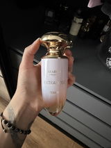 Laura review photo