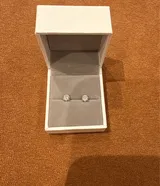 a***r review photo