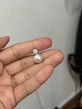 M***n review photo