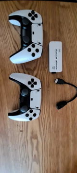 Joshua King review photo