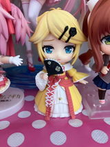 K.L review photo