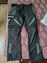 D R. review photo