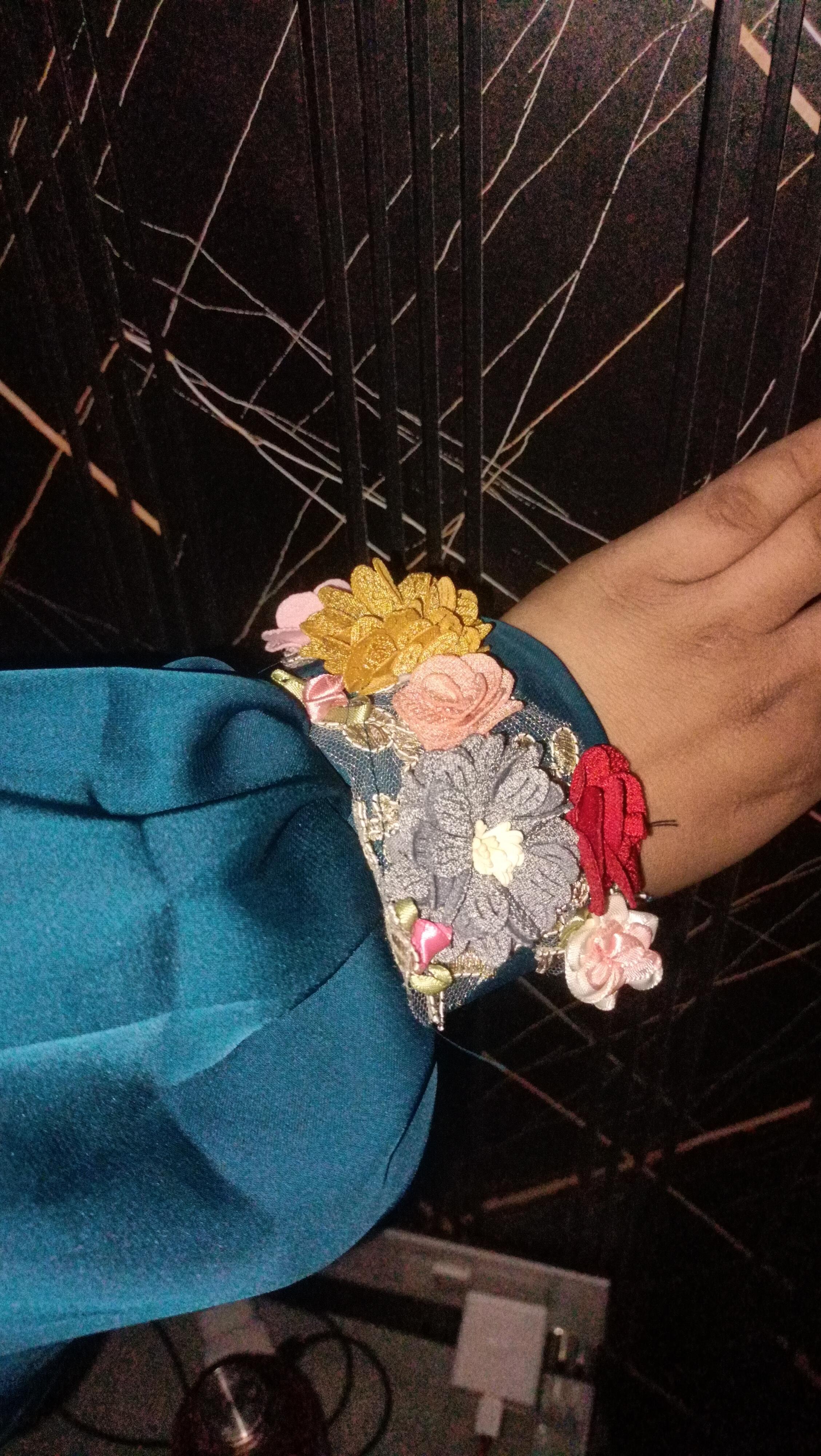 Aisha Parveen review photo