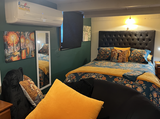 Leonie M. review photo