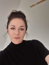 emma Bendall review photo