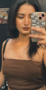 Shruti review photo
