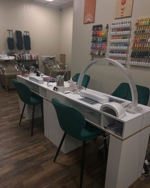 TTGIEET Nail Tech Table with Dust Collector, Glass Top Manicure Table Nail Desk Station w/7 Drawers & 3-Tiers Open Shelves, Nail Beauty Workstation w/Wrist Cushion & Golden Handles
