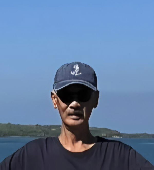 Customer photo of Navigate Your Path: The Classic Hat for Explorers and Travelers