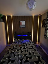 Richard Dixey review photo