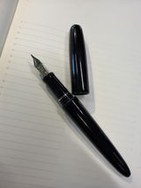 D.H. review photo