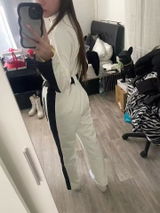 marrie review photo