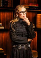 Isolde Maeve review photo