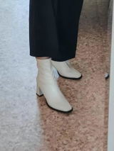 Anastasia review photo