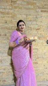 Shivangi Singh review photo