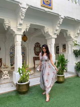 Shreya Juneja review photo