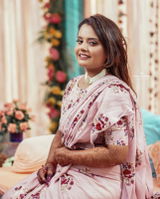 Smriti Vyas review photo