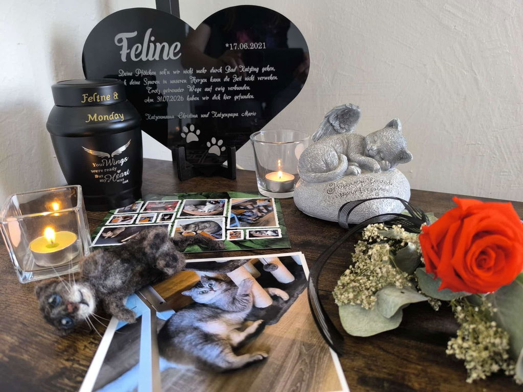 Personalisierter Acrylglas Tier Grabschmuck Herz - Text Lasergravur