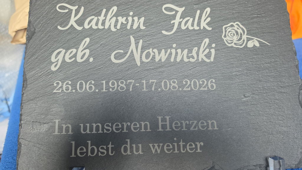 Personalisierte Schiefer Gedenktafel für Menschen 30x20cm - Text Lasergravur