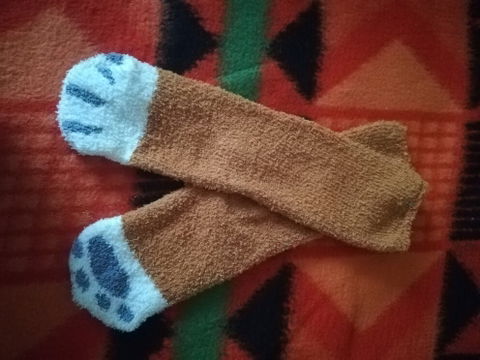 PawPrint Fuzzy Socks
